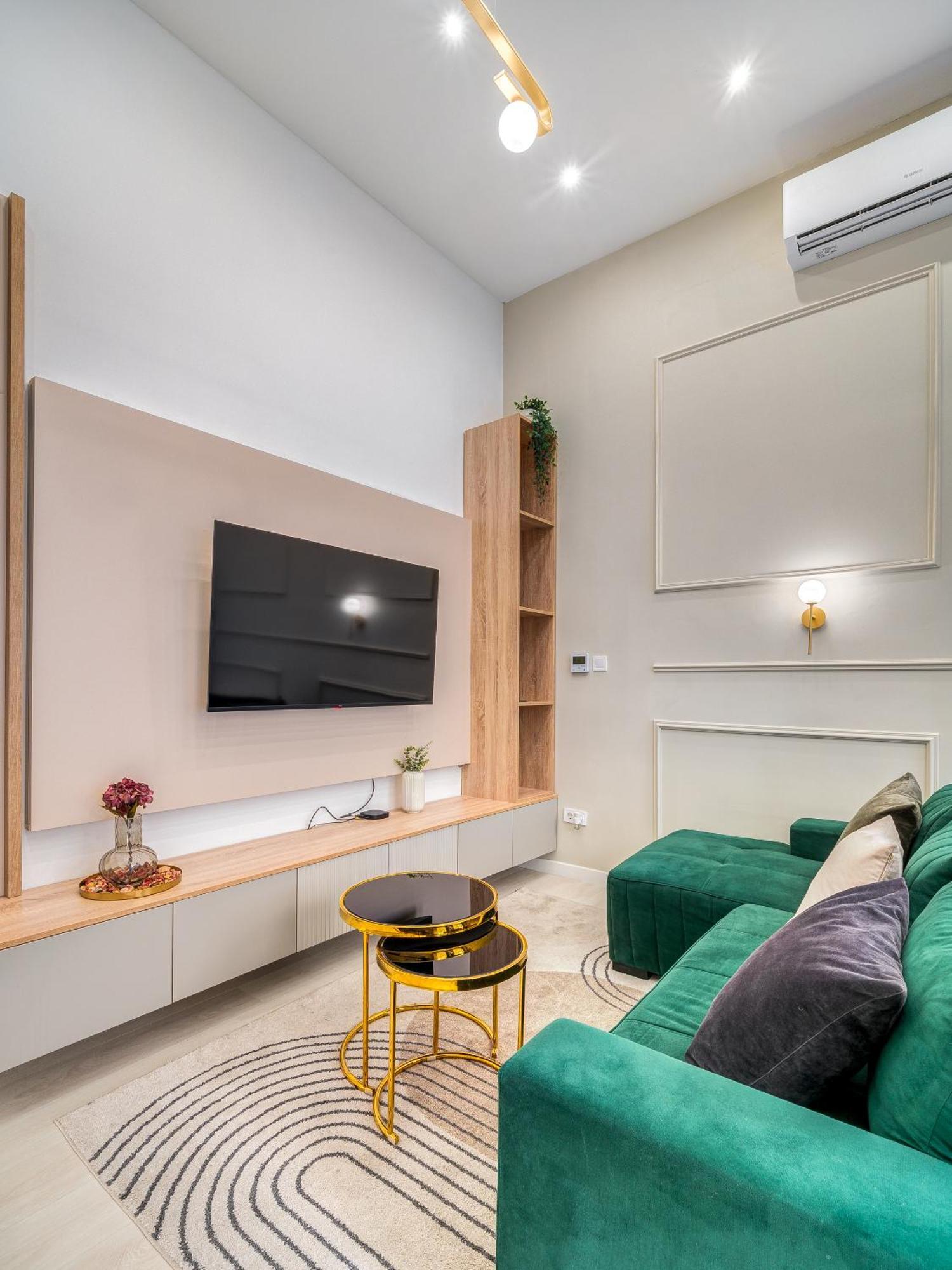 Opera - D10 Apartment *